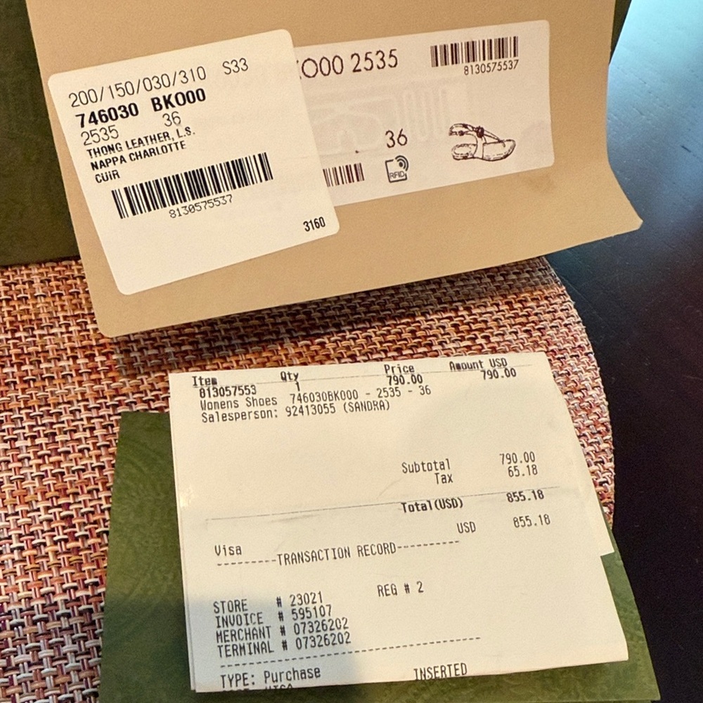Gucci Tan Leather Sandals with Gold Logo - Picture 2 of 3